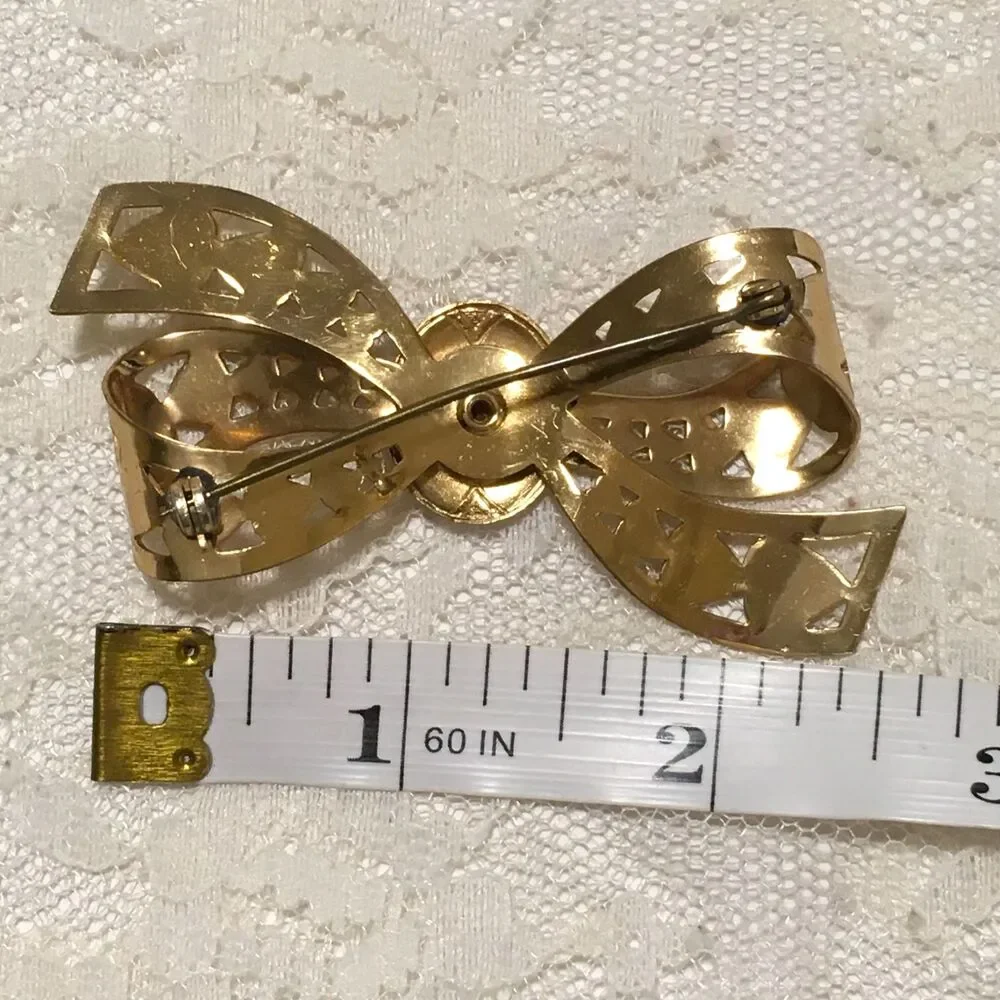 Vintage Victorian Style Bow with Coral Tone Cameo Brooch Gold Tone